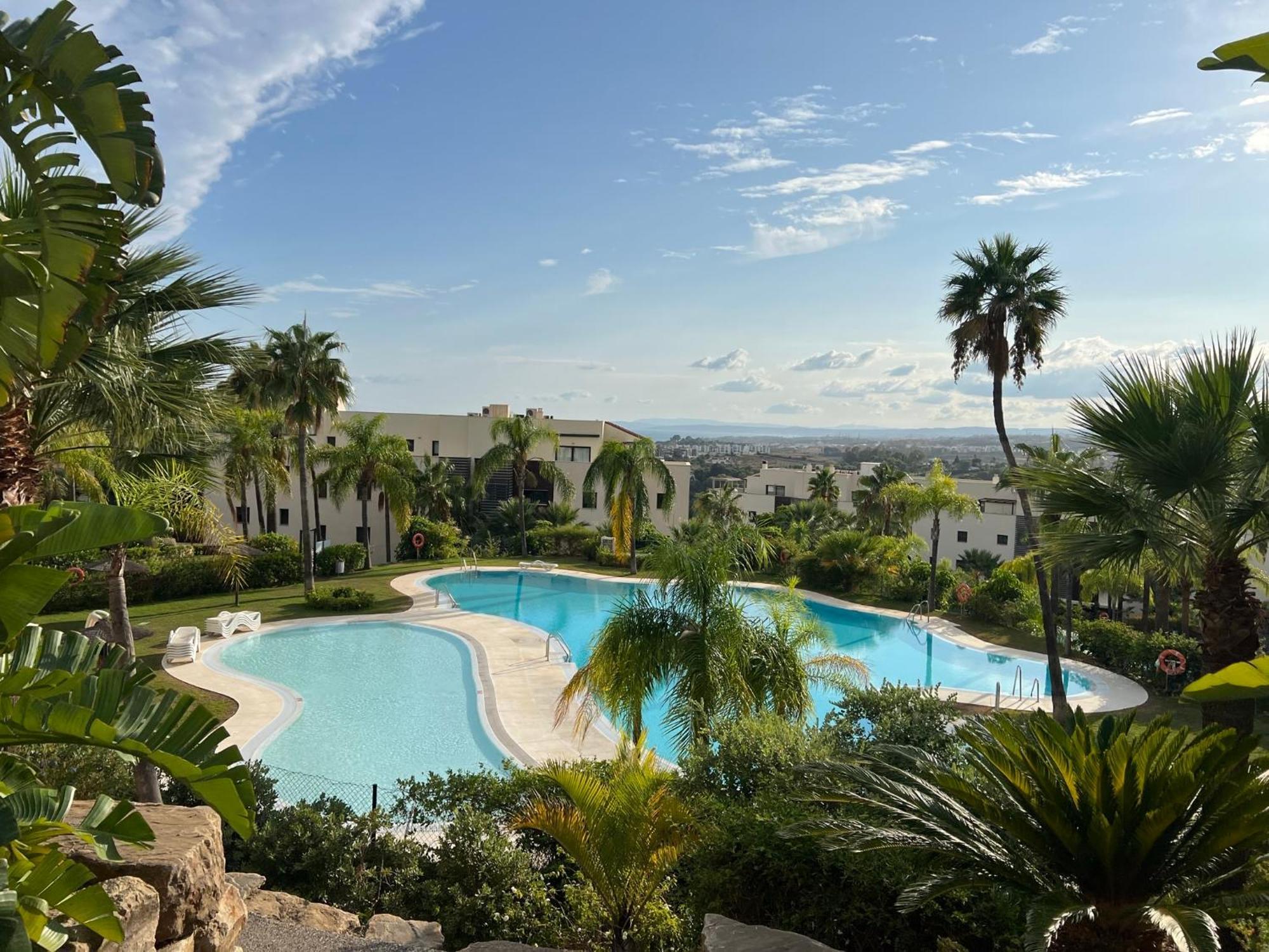 Amazing Two Bedroom Apartment In Los Flamingos, Marbella Estepona Kültér fotó