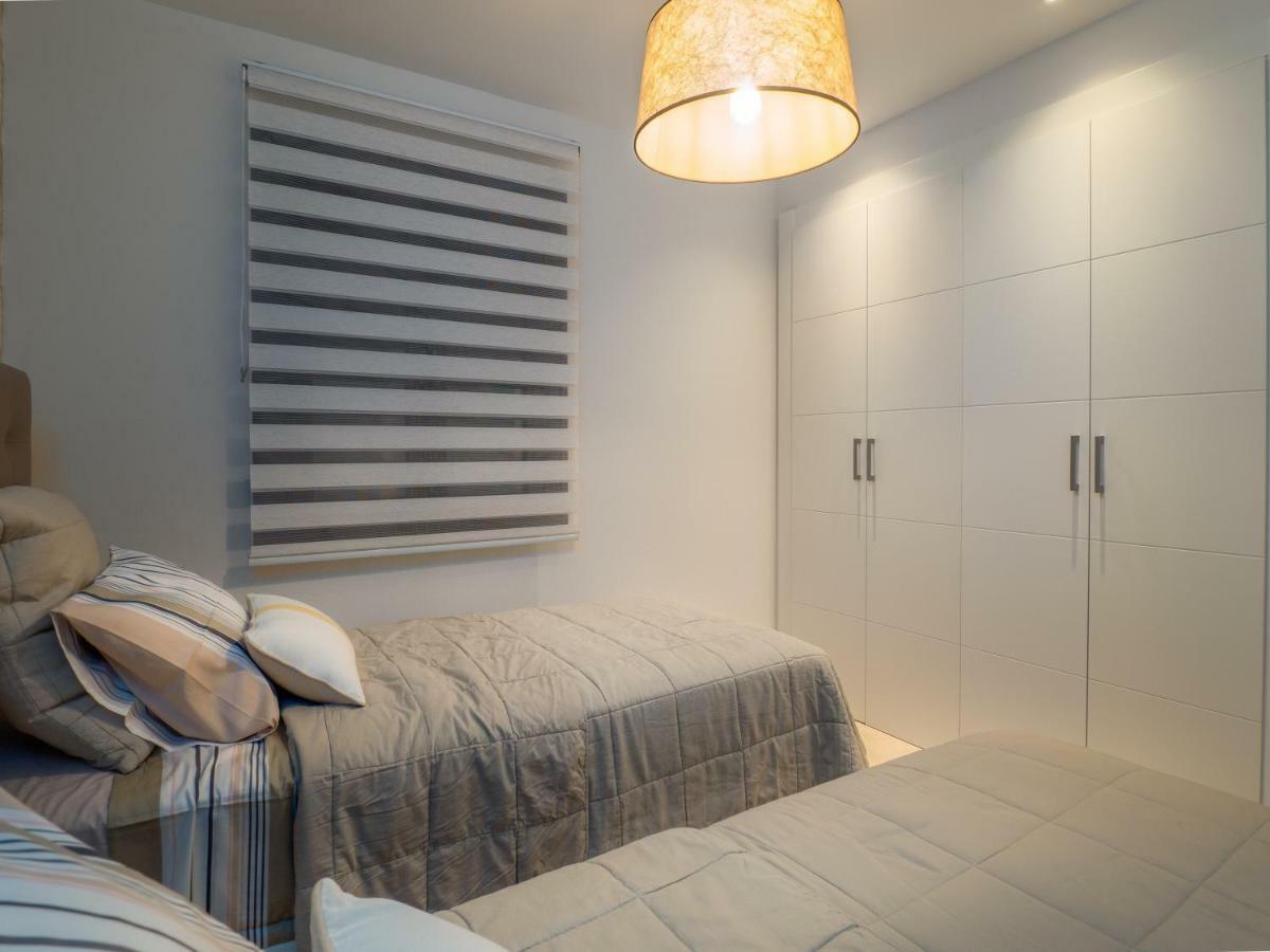 Amazing Two Bedroom Apartment In Los Flamingos, Marbella Estepona Kültér fotó