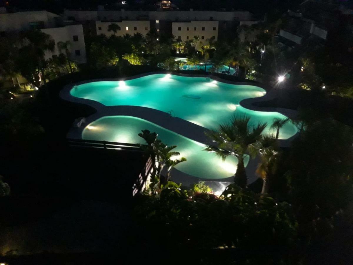 Amazing Two Bedroom Apartment In Los Flamingos, Marbella Estepona Kültér fotó