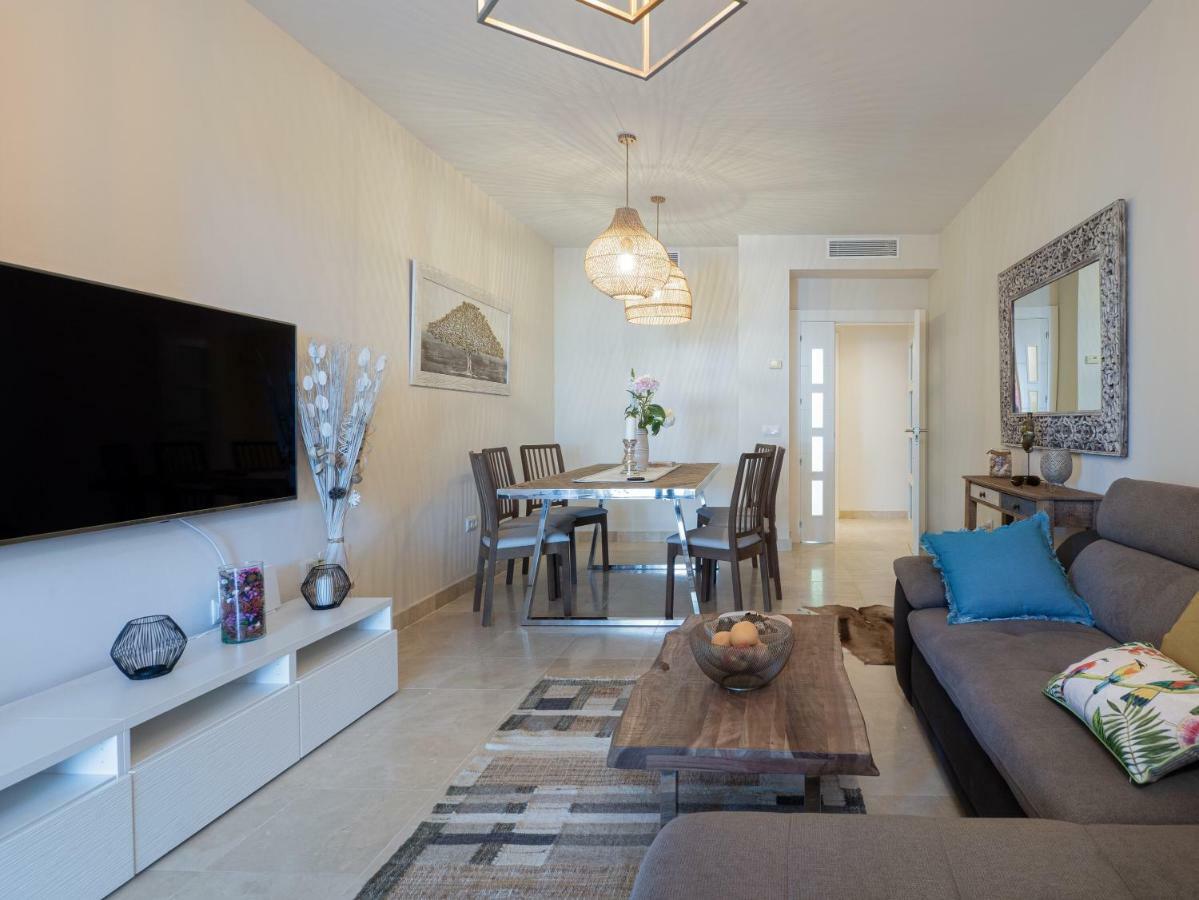 Amazing Two Bedroom Apartment In Los Flamingos, Marbella Estepona Kültér fotó
